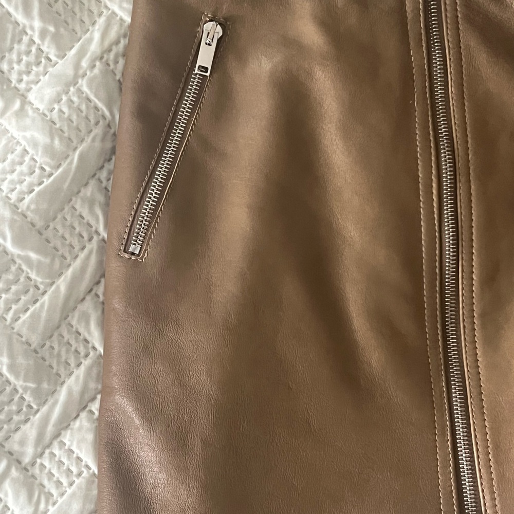 KHAITE Taupe Luna Leather Skirt - Picture 3 of 6
